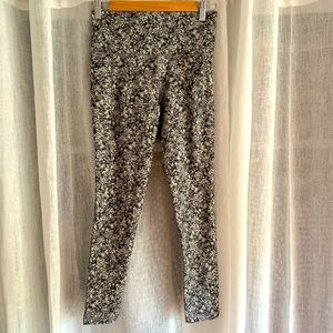Athleta Salutation Stash leggings, small tall